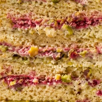 Real cake layers: Pistachio-Raspberry